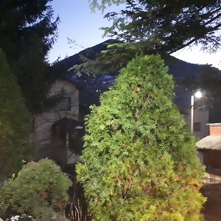 Obiteljski Apartman Borovi Visoko Exterior foto