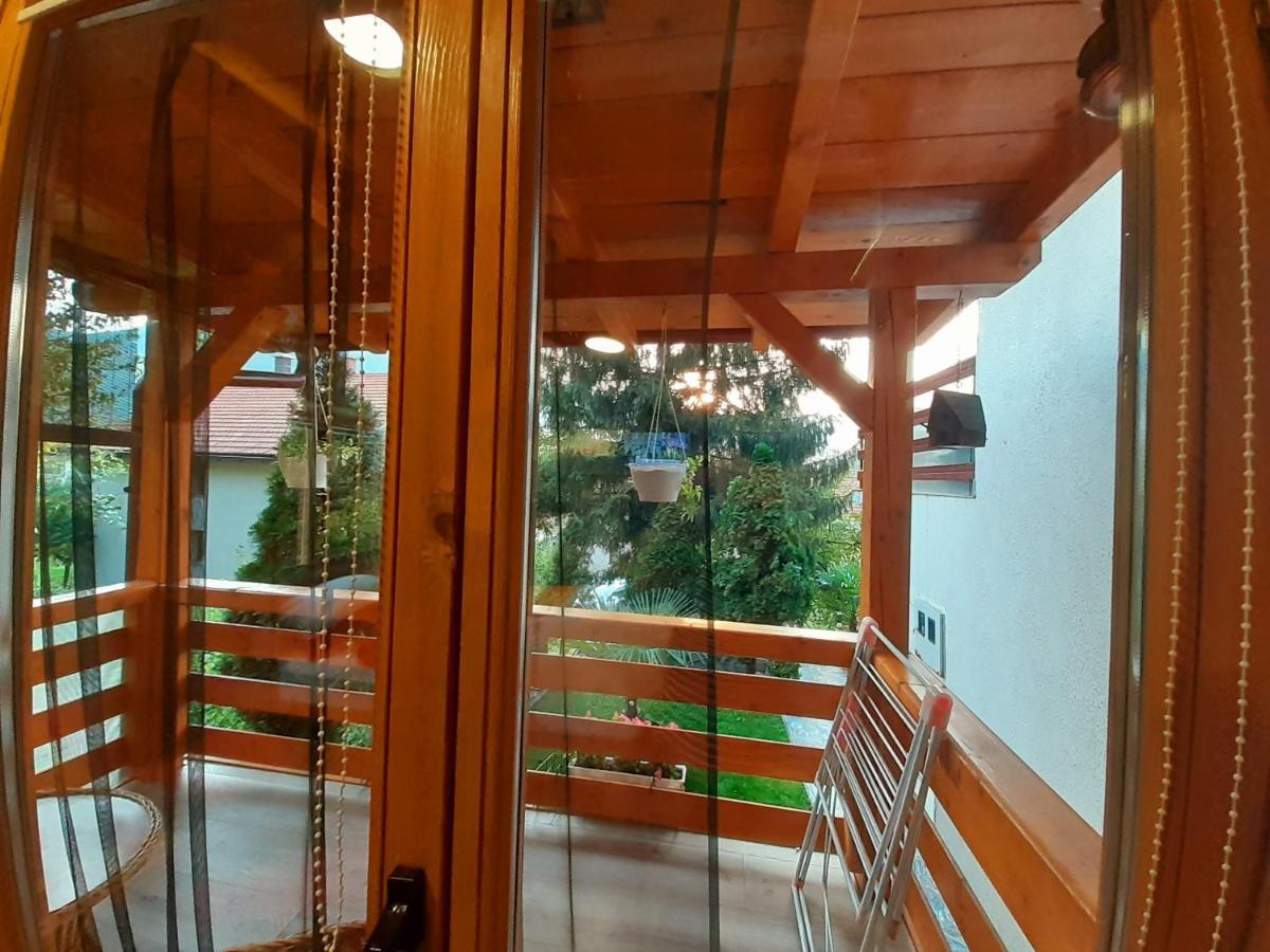 Obiteljski Apartman Borovi Visoko Exterior foto